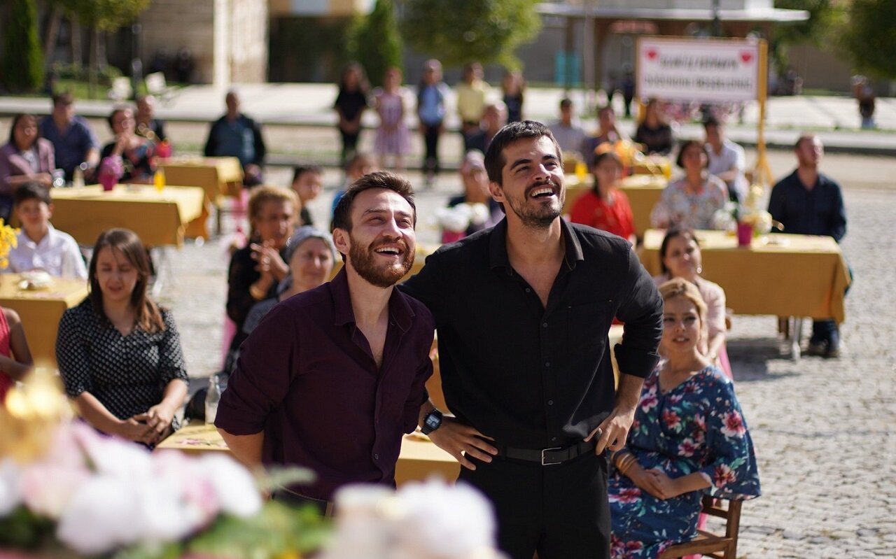 Кадр из сериала «Гора сердца / Gönül Dağı»