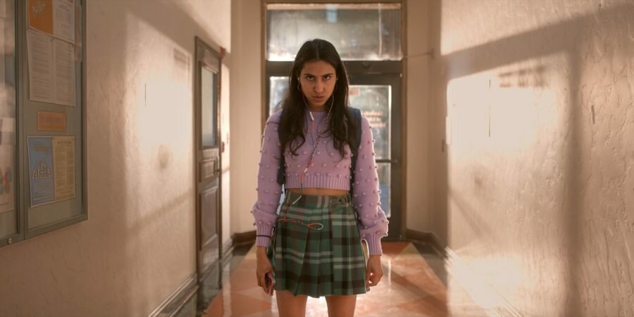 Амрит Каур (Amrit Kaur) в сериале «Сексуальная жизнь студенток / The Sex Lives of College Girls» (2021)