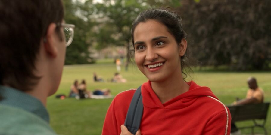 Амрит Каур (Amrit Kaur) в сериале «Сексуальная жизнь студенток / The Sex Lives of College Girls» (2021)