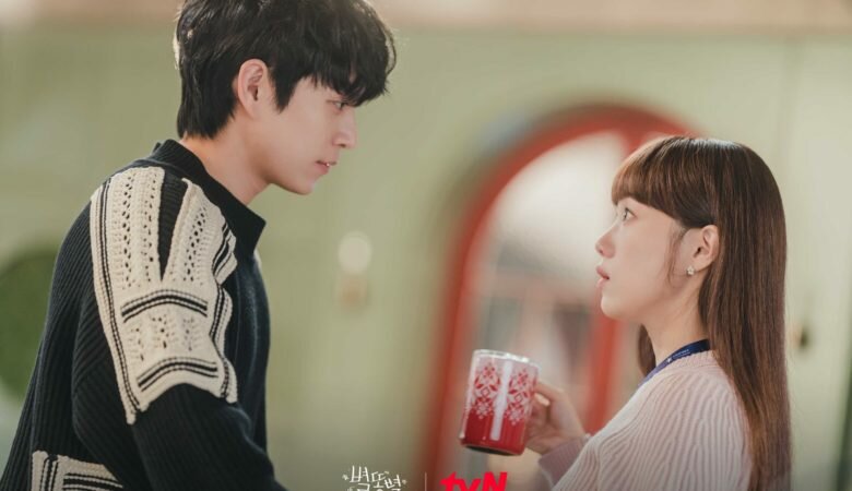 Ким Ён-Дэ (Kim Young-Dae, 김영대) и Ли Сон-Гён (Lee Sung-Kyung, 이성경) в дораме «Падающая звезда / Падающие звезды / Shooting Stars / 별똥별» (2022)