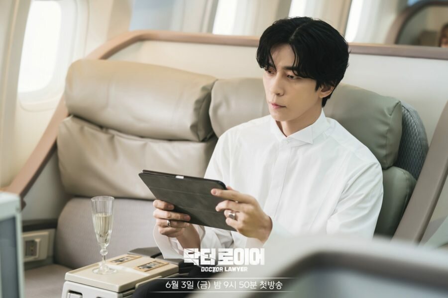 Син Сон-Рок (Shin Sung-Rok, 신성록) в дораме «Доктор-адвокат / Doctor Lawyer / 닥터로이어» (2022)