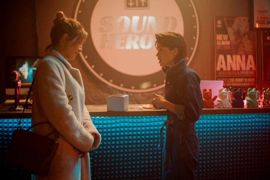 Елена Подкаминская и Кристина Кучеренко в 5 сезоне сериала «ИП Пирогова» (2022)