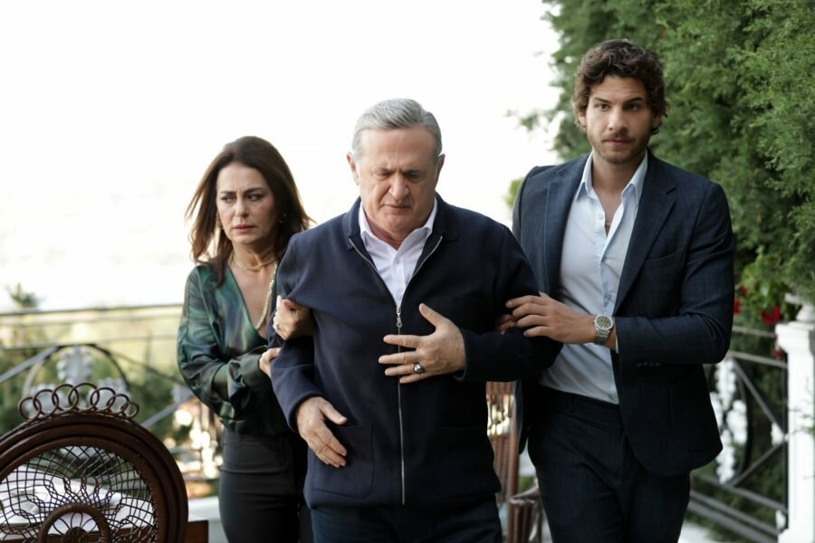 Кадр из сериала «Сказка феи / Bir Peri Masalı» (2022)