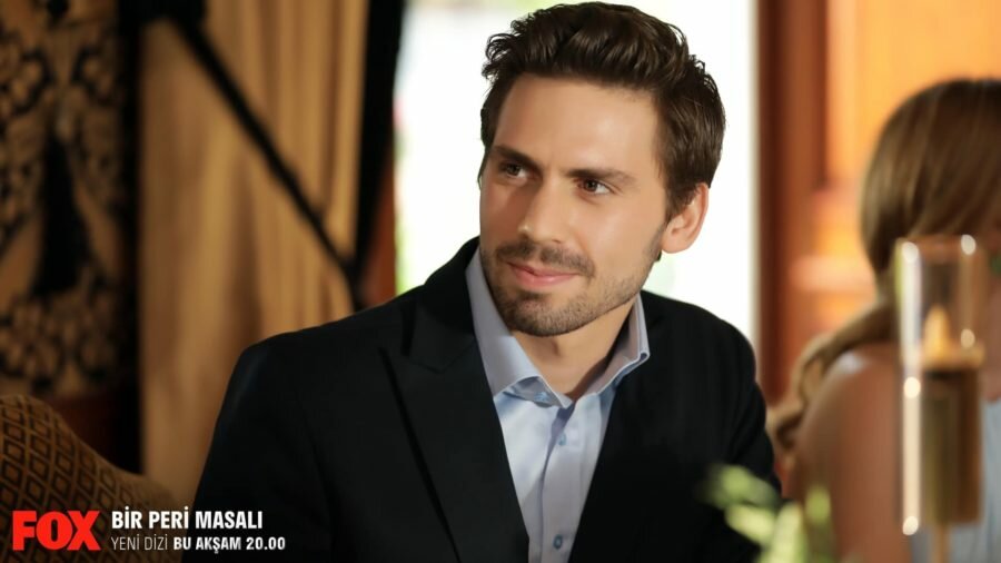 Таро Эмир Текин (Taro Emir Tekin) в сериале «Сказка феи / Bir Peri Masalı» (2022)