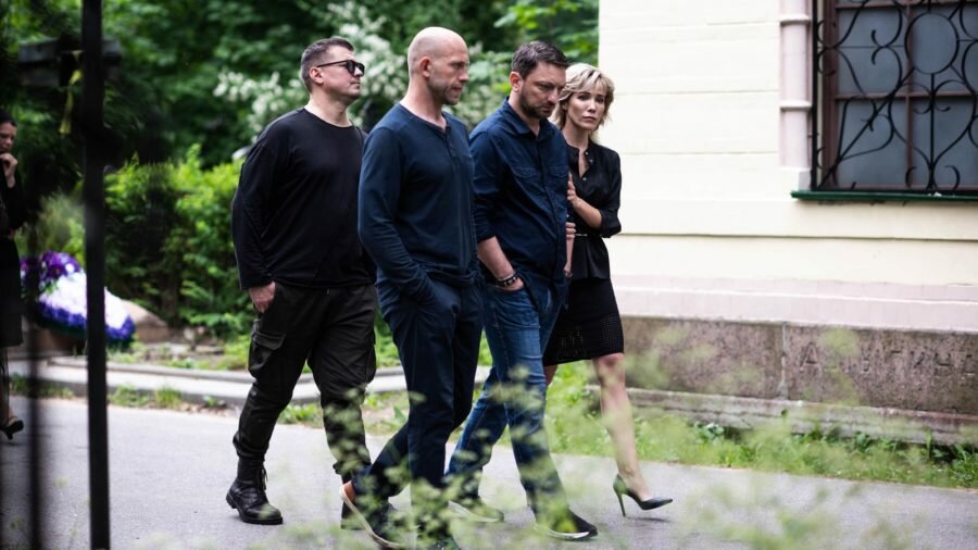 Кадр со 2 сезона сериала «Адмиралы района» (2022)