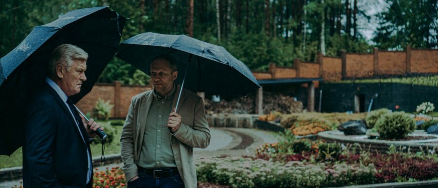 Кадр со 2 сезона сериала «Адмиралы района» (2022)