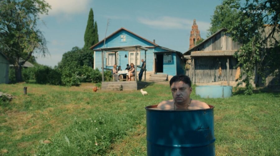 Кадр с 3 сезона сериала «Жуки» (2022)