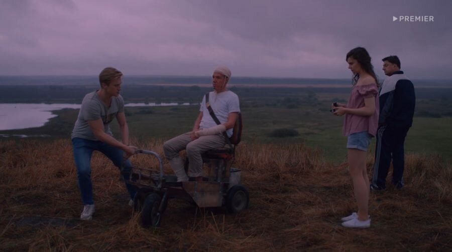 Кадр с 3 сезона сериала «Жуки» (2022)