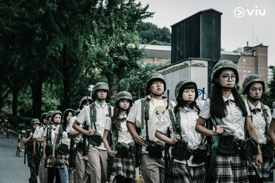 Кадр из дорамы «Обязанности после школы / Duty After School / 방과 후 전쟁활동» (2023)